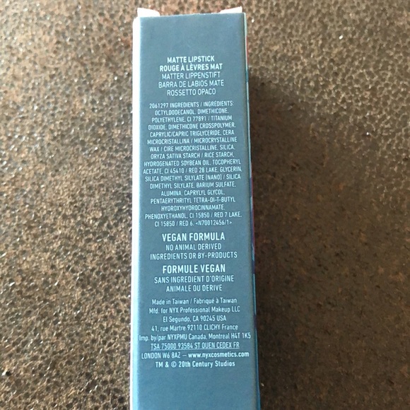 Nyx Makeup Limited Edition Avatar Matte Lipstick in Ronal fuchsia pink - Picture 2 of 7